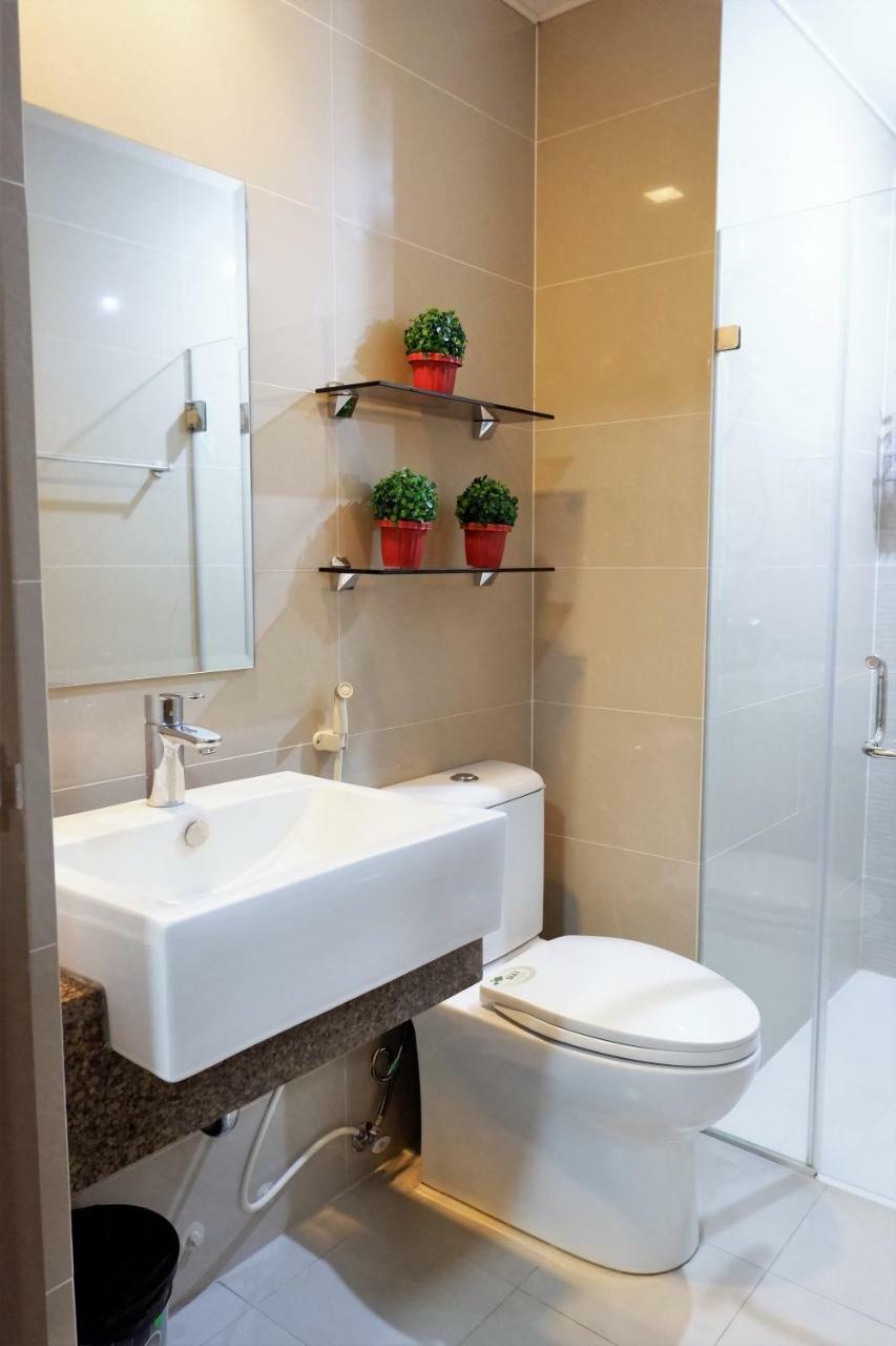 One Palm Tree Villas Manila Zewnętrze zdjęcie